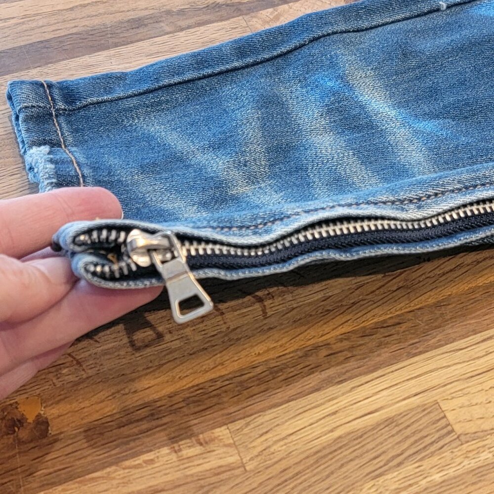 Men's Forever 21 Stacked Skinny Zip Leg Closure Blue Jeans - Picture 5 of 14